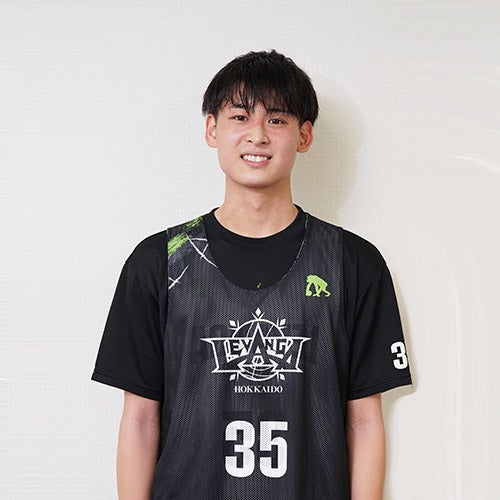 35 赤根 涼介