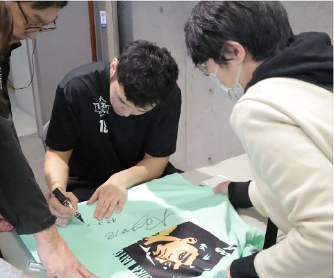 ホームゲームサイン会参加券希望選手1名